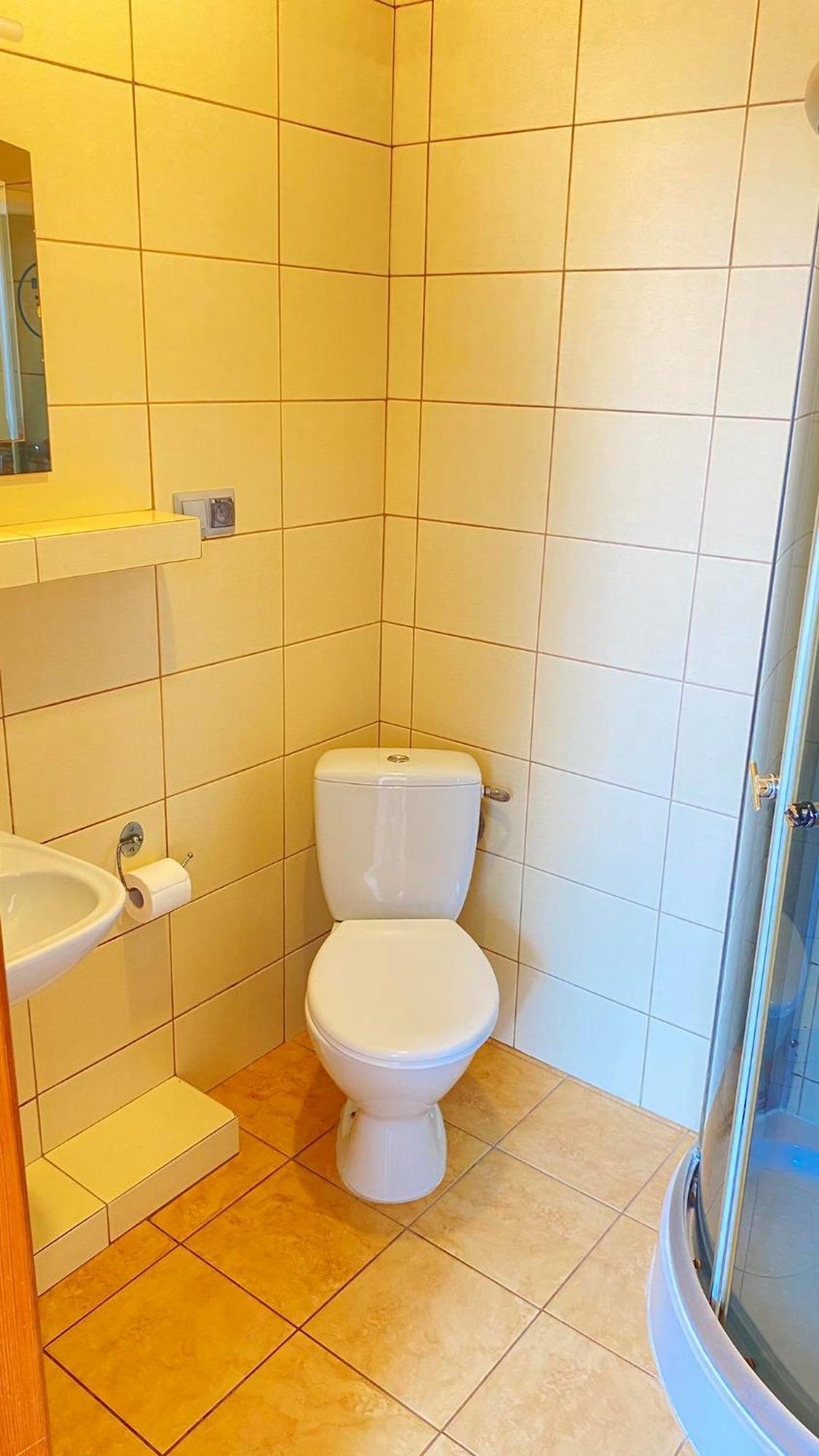 Pokoje Goscinne R10 Rewa Exteriör bild